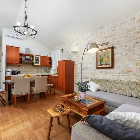 فيلة Casa Antignana Tinjan