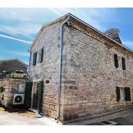 Casa Antignana فيلة Tinjan