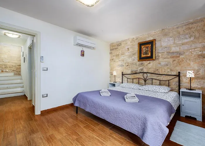 Casa Antignana Vila Tinjan