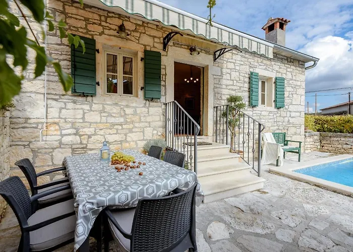 Casa Antignana Vila Tinjan