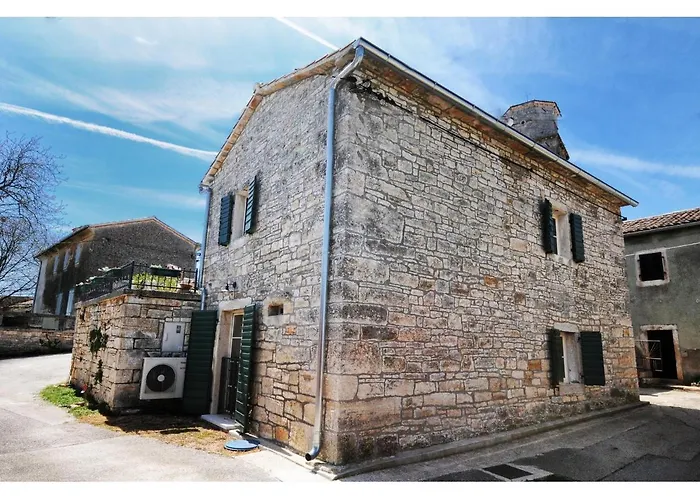 Casa Antignana Vila Tinjan